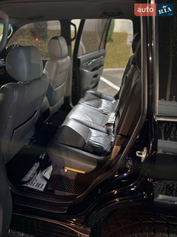 Внедорожник / Кроссовер Toyota Land Cruiser 2006 в Днепре