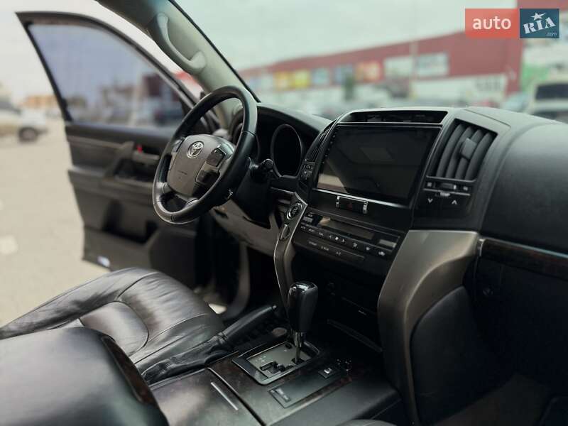 Внедорожник / Кроссовер Toyota Land Cruiser 2008 в Тернополе фото 35 Внедорожник / Кроссовер Toyota Land Cruiser 2008 в Тернополе