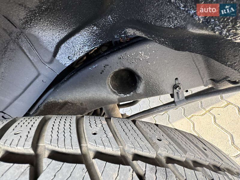 Внедорожник / Кроссовер Toyota Land Cruiser 2019 в Львове фото 42 Внедорожник / Кроссовер Toyota Land Cruiser 2019 в Львове