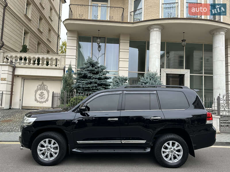 Внедорожник / Кроссовер Toyota Land Cruiser 2020 в Киеве