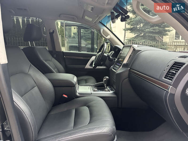 Внедорожник / Кроссовер Toyota Land Cruiser 2020 в Киеве
