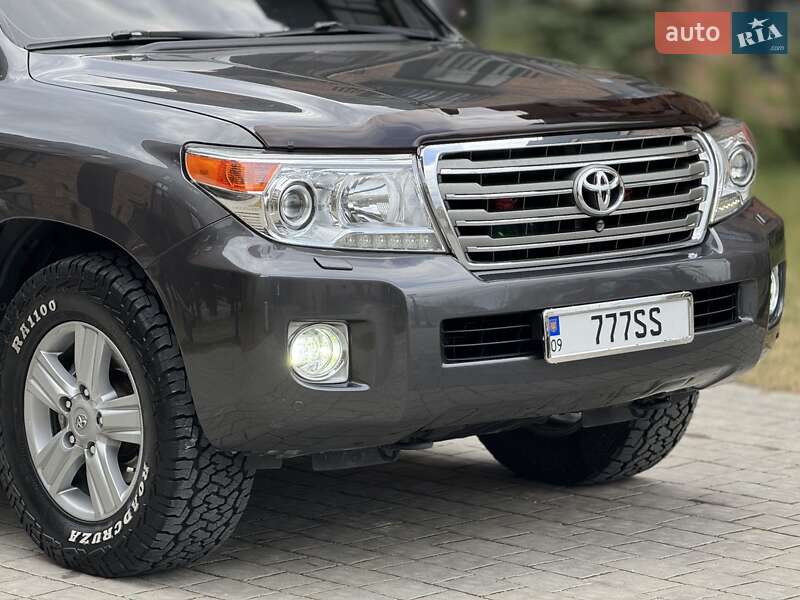 Внедорожник / Кроссовер Toyota Land Cruiser 2012 в Калуше