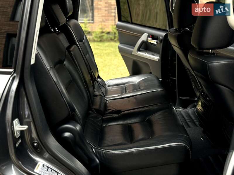 Внедорожник / Кроссовер Toyota Land Cruiser 2012 в Калуше