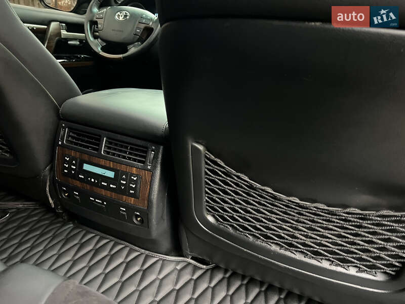 Внедорожник / Кроссовер Toyota Land Cruiser 2008 в Киеве