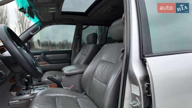 Внедорожник / Кроссовер Toyota Land Cruiser 2004 в Киеве