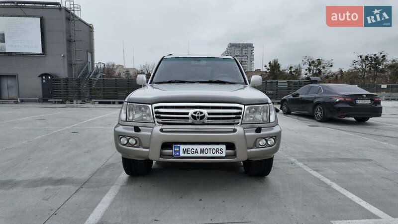 Внедорожник / Кроссовер Toyota Land Cruiser 2004 в Киеве