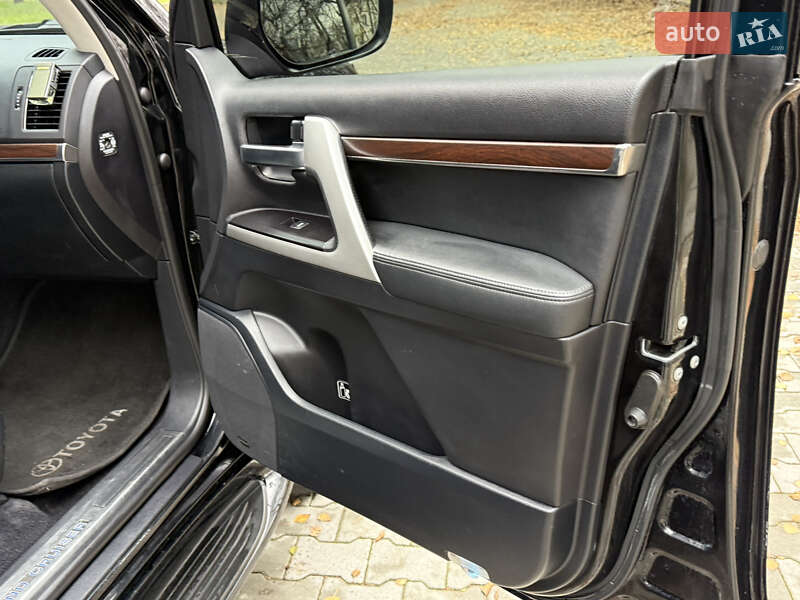 Внедорожник / Кроссовер Toyota Land Cruiser 2016 в Тернополе