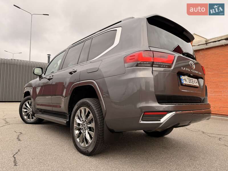 Внедорожник / Кроссовер Toyota Land Cruiser 2023 в Киеве