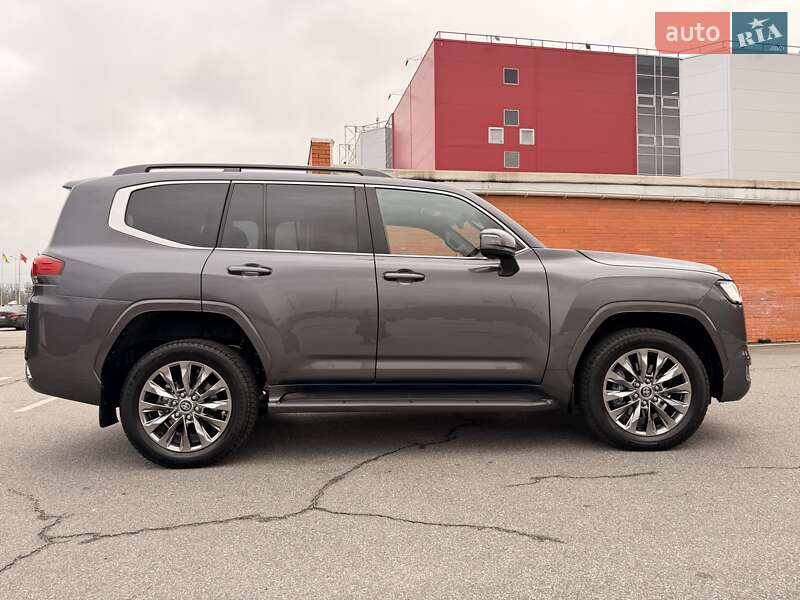 Внедорожник / Кроссовер Toyota Land Cruiser 2023 в Киеве
