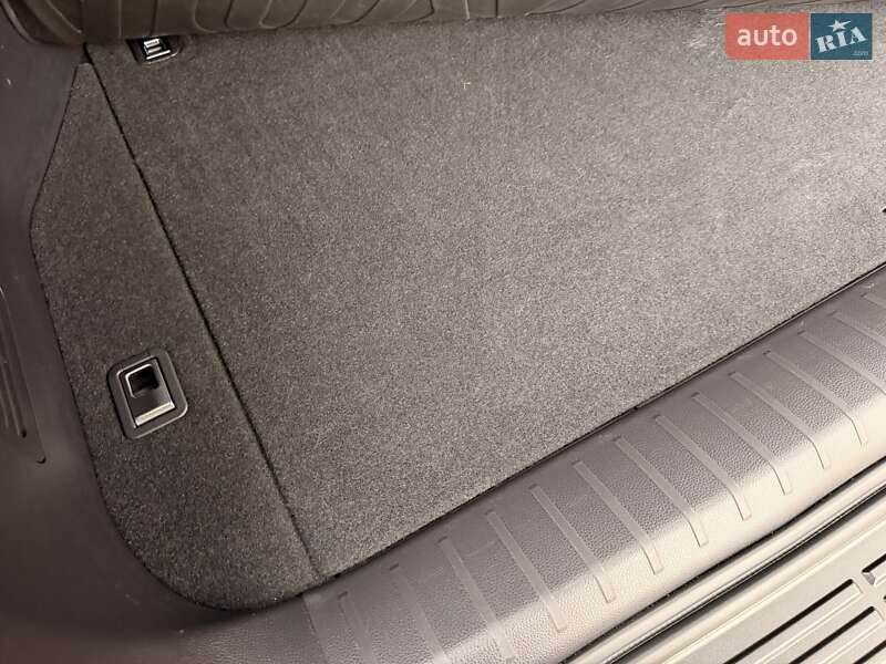 Внедорожник / Кроссовер Toyota Land Cruiser 2023 в Киеве