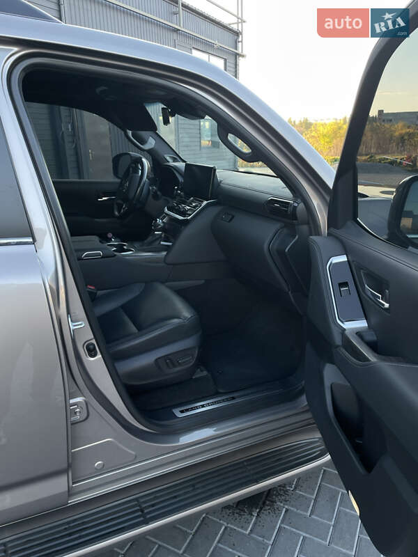 Внедорожник / Кроссовер Toyota Land Cruiser 2023 в Кропивницком