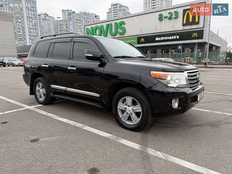 Внедорожник / Кроссовер Toyota Land Cruiser 2013 в Киеве фото 47 Внедорожник / Кроссовер Toyota Land Cruiser 2013 в Киеве