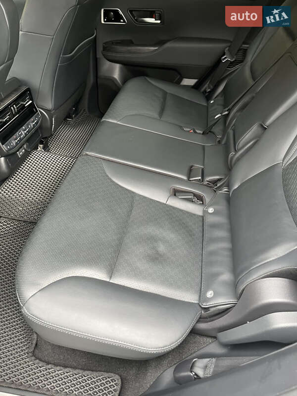 Внедорожник / Кроссовер Toyota Land Cruiser 2021 в Киеве фото 9 Внедорожник / Кроссовер Toyota Land Cruiser 2021 в Киеве