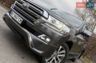 Внедорожник / Кроссовер Toyota Land Cruiser 2018 в Киеве