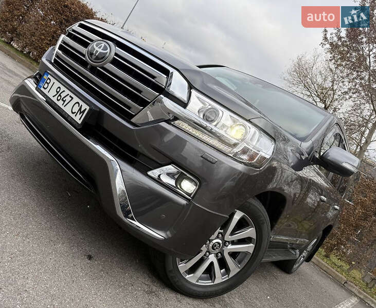 Внедорожник / Кроссовер Toyota Land Cruiser 2018 в Киеве