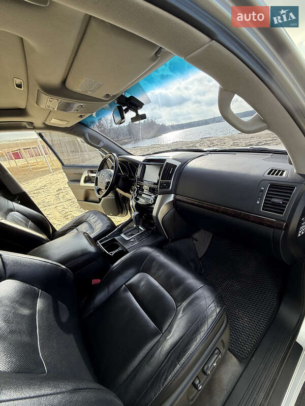 Внедорожник / Кроссовер Toyota Land Cruiser 2012 в Харькове
