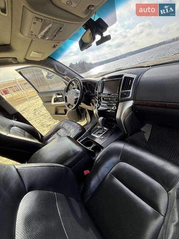 Внедорожник / Кроссовер Toyota Land Cruiser 2012 в Харькове
