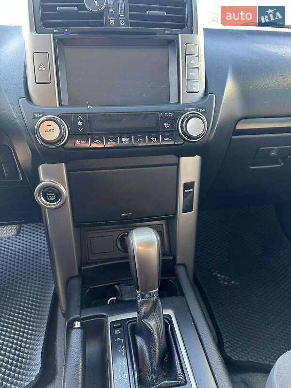 Внедорожник / Кроссовер Toyota Land Cruiser 2012 в Коломые фото 6 Внедорожник / Кроссовер Toyota Land Cruiser 2012 в Коломые