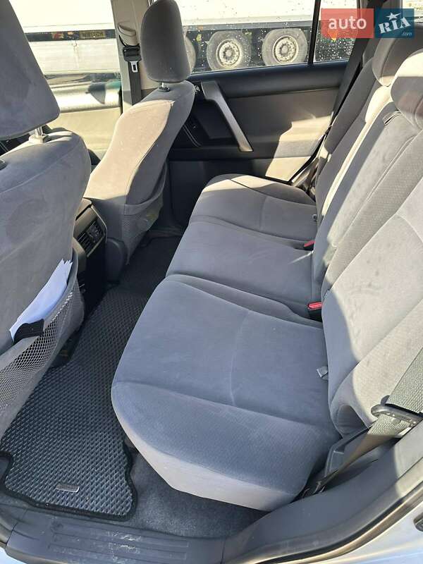 Внедорожник / Кроссовер Toyota Land Cruiser 2012 в Коломые фото 16 Внедорожник / Кроссовер Toyota Land Cruiser 2012 в Коломые