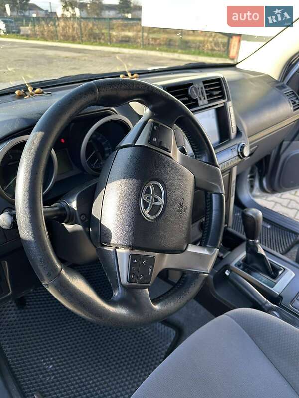 Внедорожник / Кроссовер Toyota Land Cruiser 2012 в Коломые фото 22 Внедорожник / Кроссовер Toyota Land Cruiser 2012 в Коломые