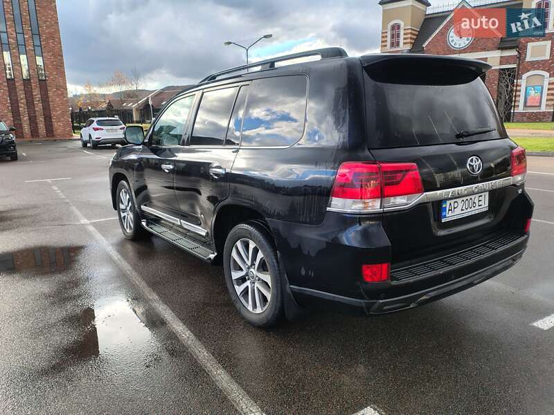 Внедорожник / Кроссовер Toyota Land Cruiser 2018 в Киеве фото 10 Внедорожник / Кроссовер Toyota Land Cruiser 2018 в Киеве