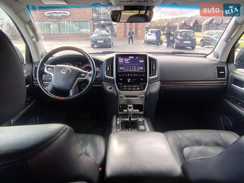 Внедорожник / Кроссовер Toyota Land Cruiser 2018 в Киеве фото 14 Внедорожник / Кроссовер Toyota Land Cruiser 2018 в Киеве