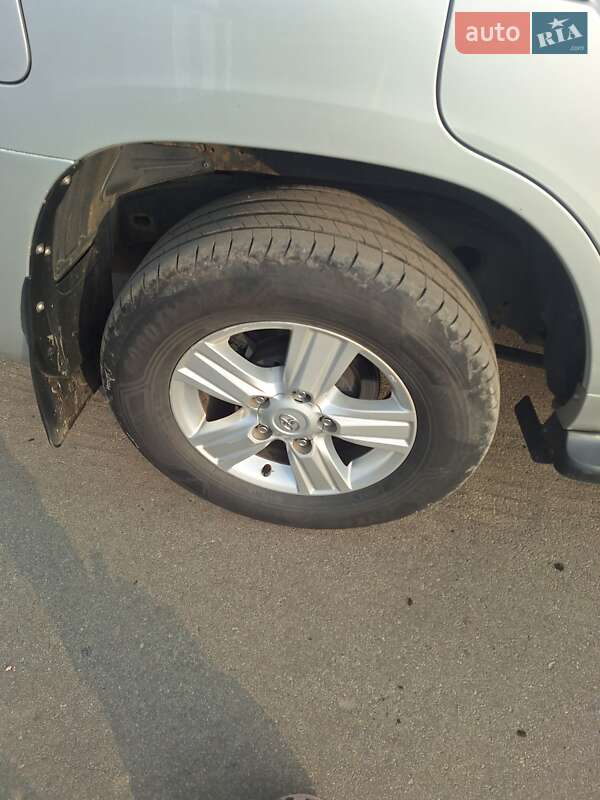 Внедорожник / Кроссовер Toyota Land Cruiser 2008 в Корце фото 9 Внедорожник / Кроссовер Toyota Land Cruiser 2008 в Корце