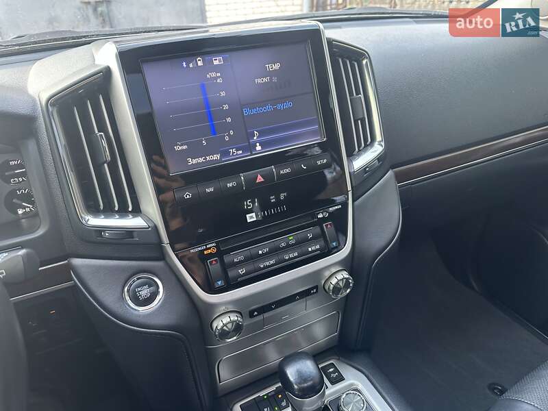 Внедорожник / Кроссовер Toyota Land Cruiser 2017 в Виннице фото 26 Внедорожник / Кроссовер Toyota Land Cruiser 2017 в Виннице