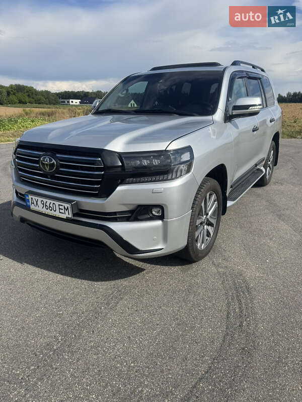 Внедорожник / Кроссовер Toyota Land Cruiser 2016 в Харькове фото 4 Внедорожник / Кроссовер Toyota Land Cruiser 2016 в Харькове