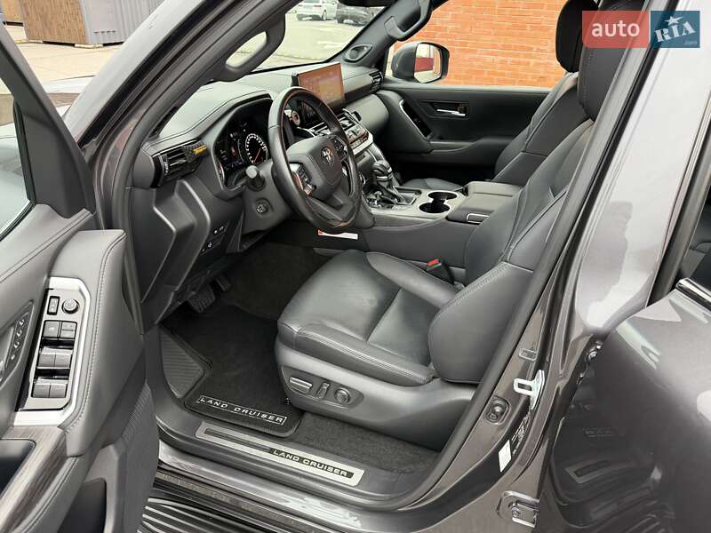 Внедорожник / Кроссовер Toyota Land Cruiser 2023 в Киеве