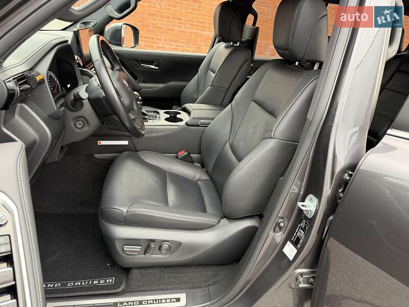 Внедорожник / Кроссовер Toyota Land Cruiser 2023 в Киеве