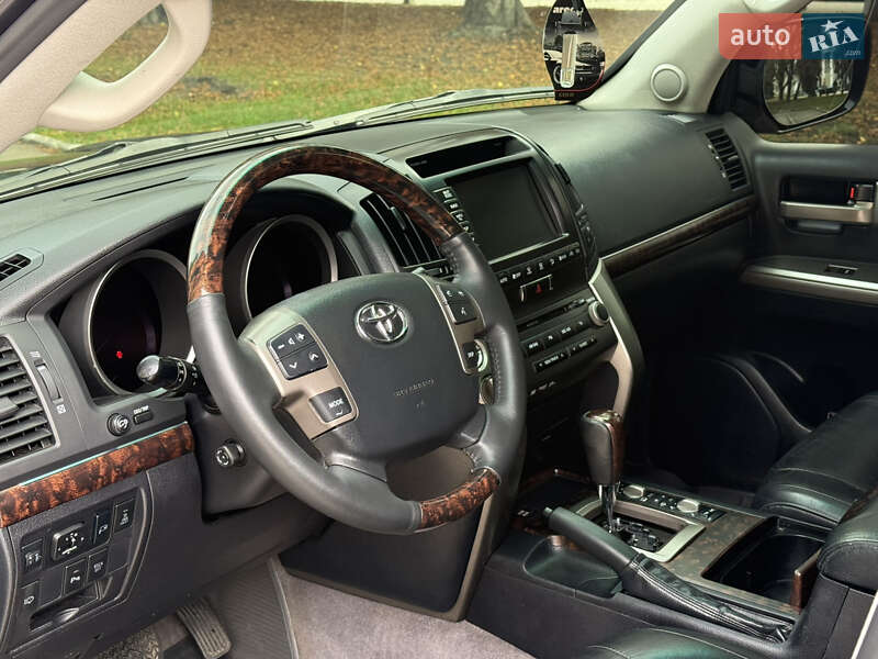 Внедорожник / Кроссовер Toyota Land Cruiser 2011 в Желтых Водах