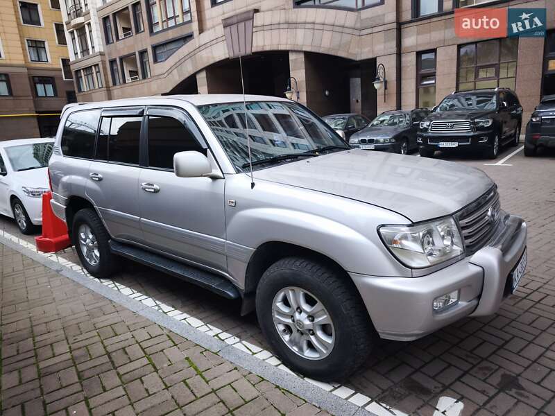 Позашляховик / Кросовер Toyota Land Cruiser 2005 в Києві фото 3 Позашляховик / Кросовер Toyota Land Cruiser 2005 в Києві