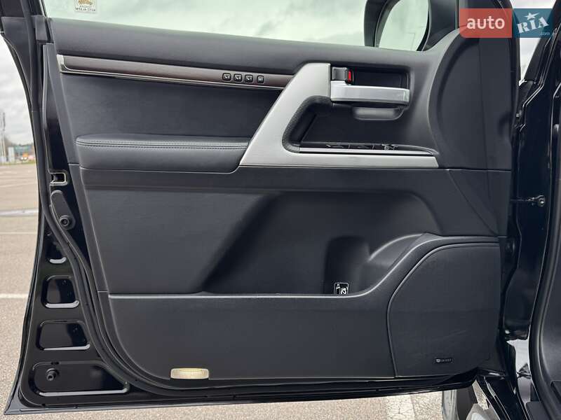 Позашляховик / Кросовер Toyota Land Cruiser 2018 в Києві