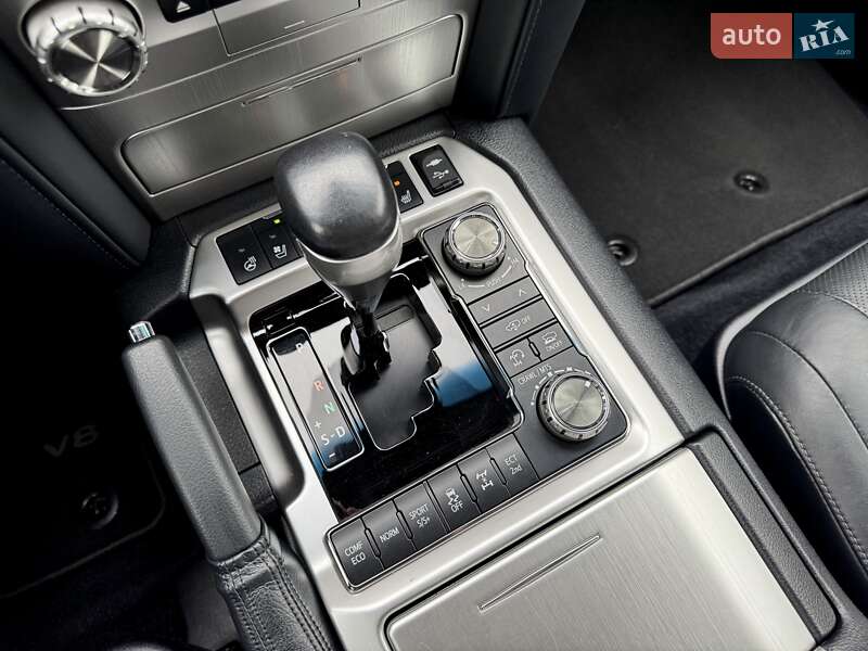 Позашляховик / Кросовер Toyota Land Cruiser 2018 в Києві