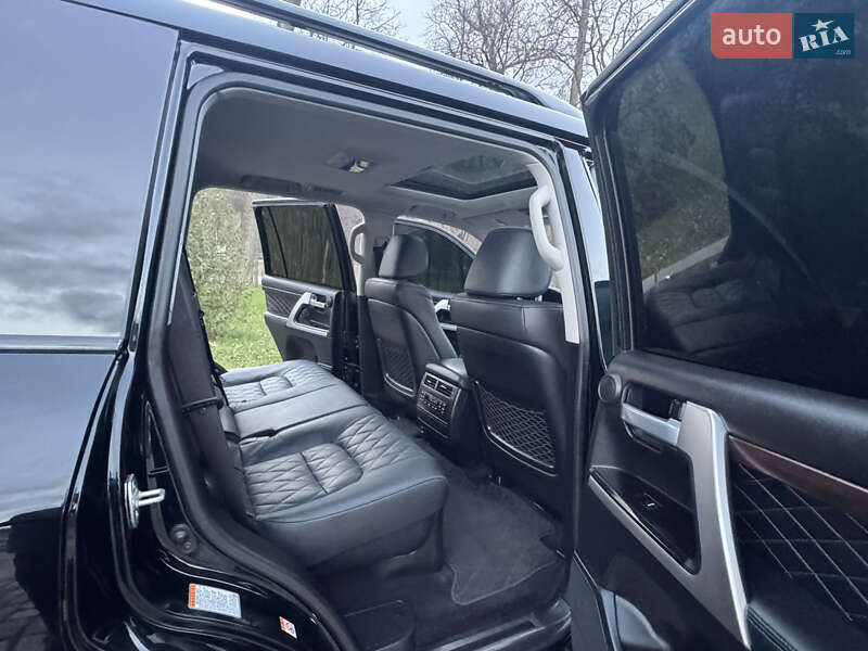 Внедорожник / Кроссовер Toyota Land Cruiser 2018 в Киеве фото 22 Внедорожник / Кроссовер Toyota Land Cruiser 2018 в Киеве
