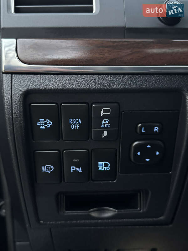 Внедорожник / Кроссовер Toyota Land Cruiser 2018 в Киеве фото 48 Внедорожник / Кроссовер Toyota Land Cruiser 2018 в Киеве