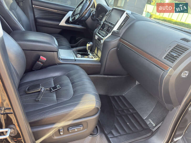 Внедорожник / Кроссовер Toyota Land Cruiser 2020 в Коростышеве