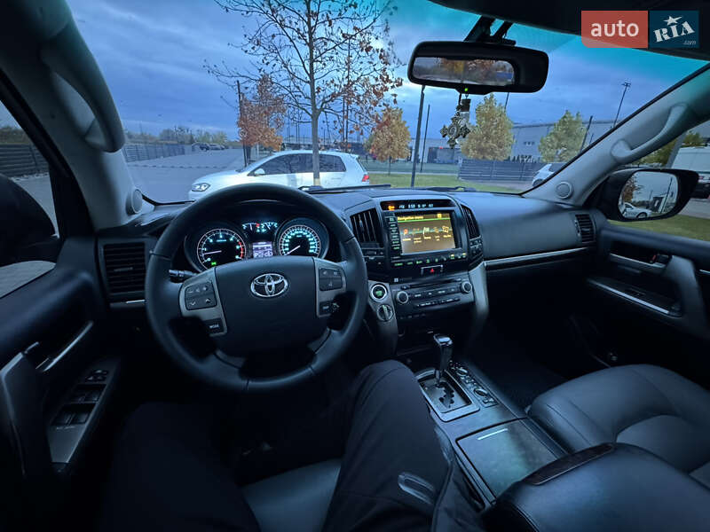 Позашляховик / Кросовер Toyota Land Cruiser 2010 в Мукачевому фото 70 Позашляховик / Кросовер Toyota Land Cruiser 2010 в Мукачевому