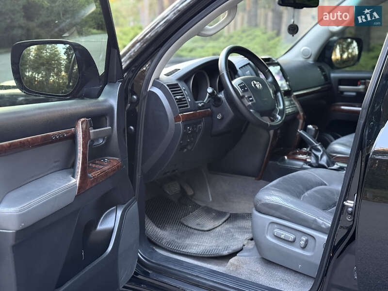 Внедорожник / Кроссовер Toyota Land Cruiser 2007 в Новомосковске фото 14 Внедорожник / Кроссовер Toyota Land Cruiser 2007 в Новомосковске