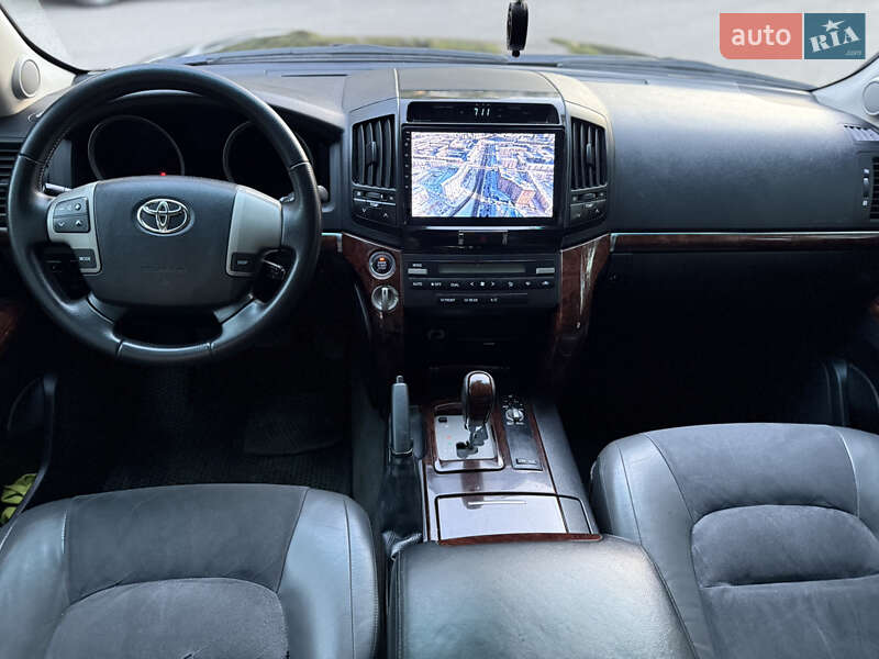 Внедорожник / Кроссовер Toyota Land Cruiser 2007 в Новомосковске фото 18 Внедорожник / Кроссовер Toyota Land Cruiser 2007 в Новомосковске