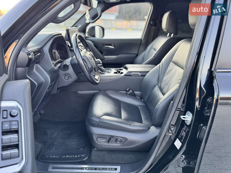 Внедорожник / Кроссовер Toyota Land Cruiser 2021 в Мукачево