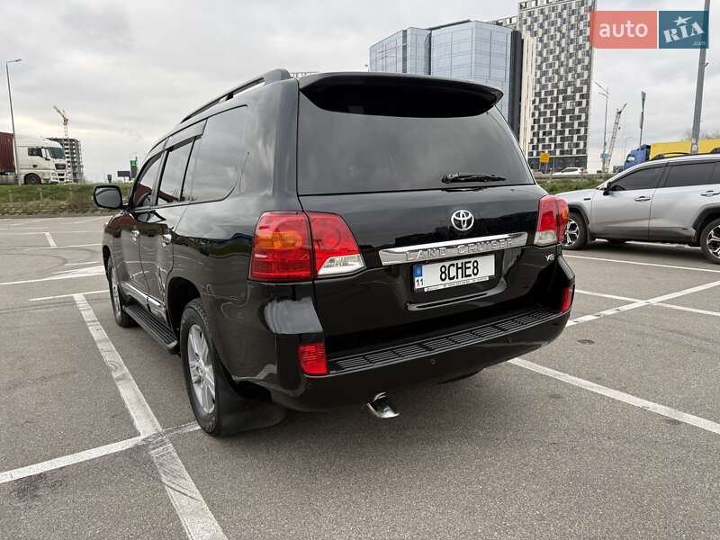 Внедорожник / Кроссовер Toyota Land Cruiser 2013 в Киеве