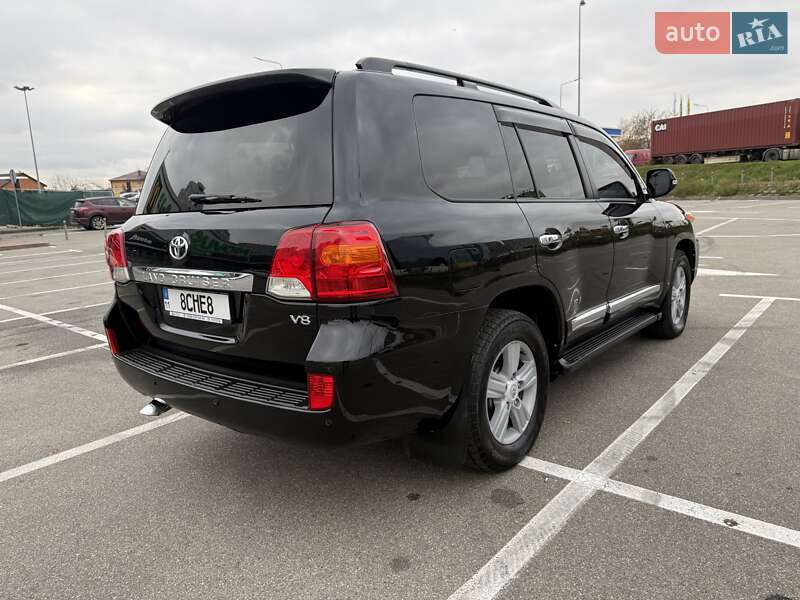 Внедорожник / Кроссовер Toyota Land Cruiser 2013 в Киеве