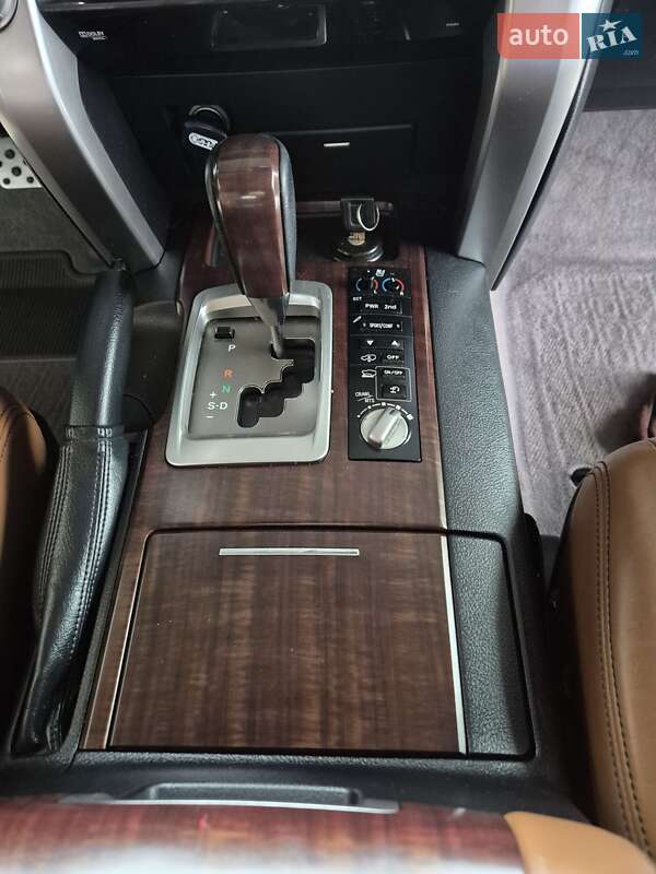 Внедорожник / Кроссовер Toyota Land Cruiser 2014 в Берегово