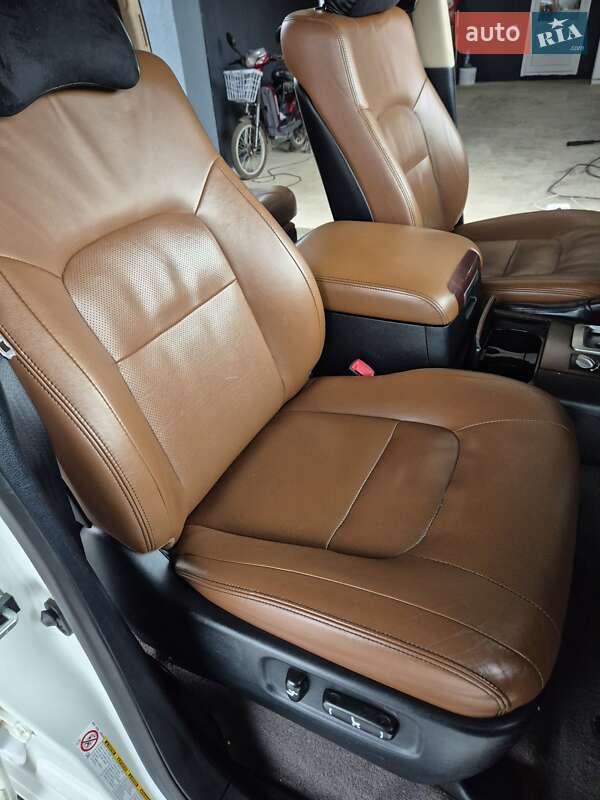 Внедорожник / Кроссовер Toyota Land Cruiser 2014 в Берегово