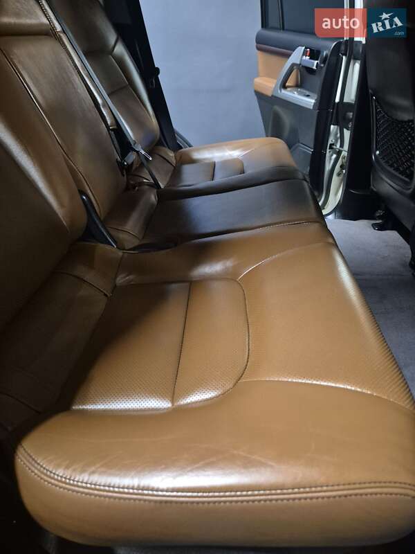 Внедорожник / Кроссовер Toyota Land Cruiser 2014 в Берегово