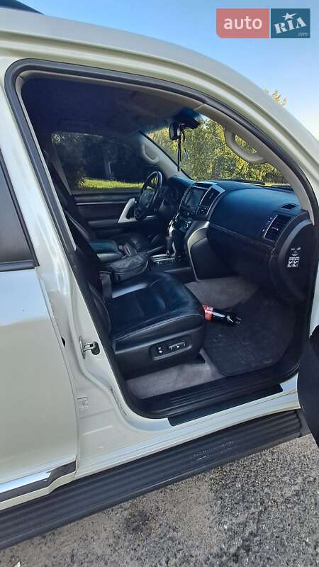 Внедорожник / Кроссовер Toyota Land Cruiser 2012 в Полтаве фото 10 Внедорожник / Кроссовер Toyota Land Cruiser 2012 в Полтаве