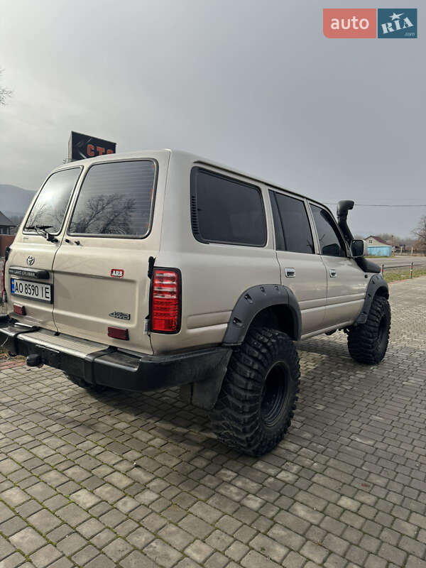 Внедорожник / Кроссовер Toyota Land Cruiser 1995 в Бедевле