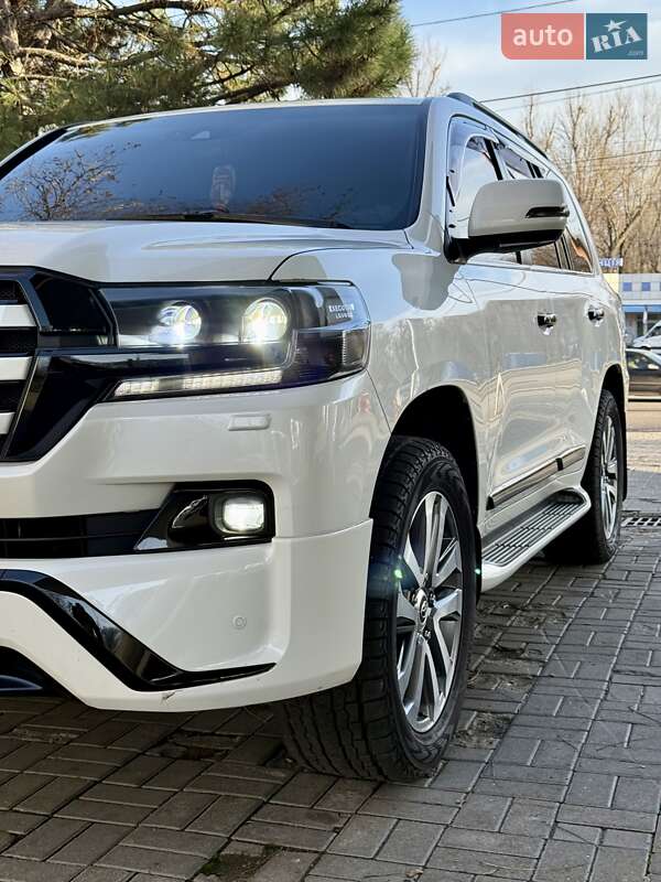 Позашляховик / Кросовер Toyota Land Cruiser 2017 в Дніпрі